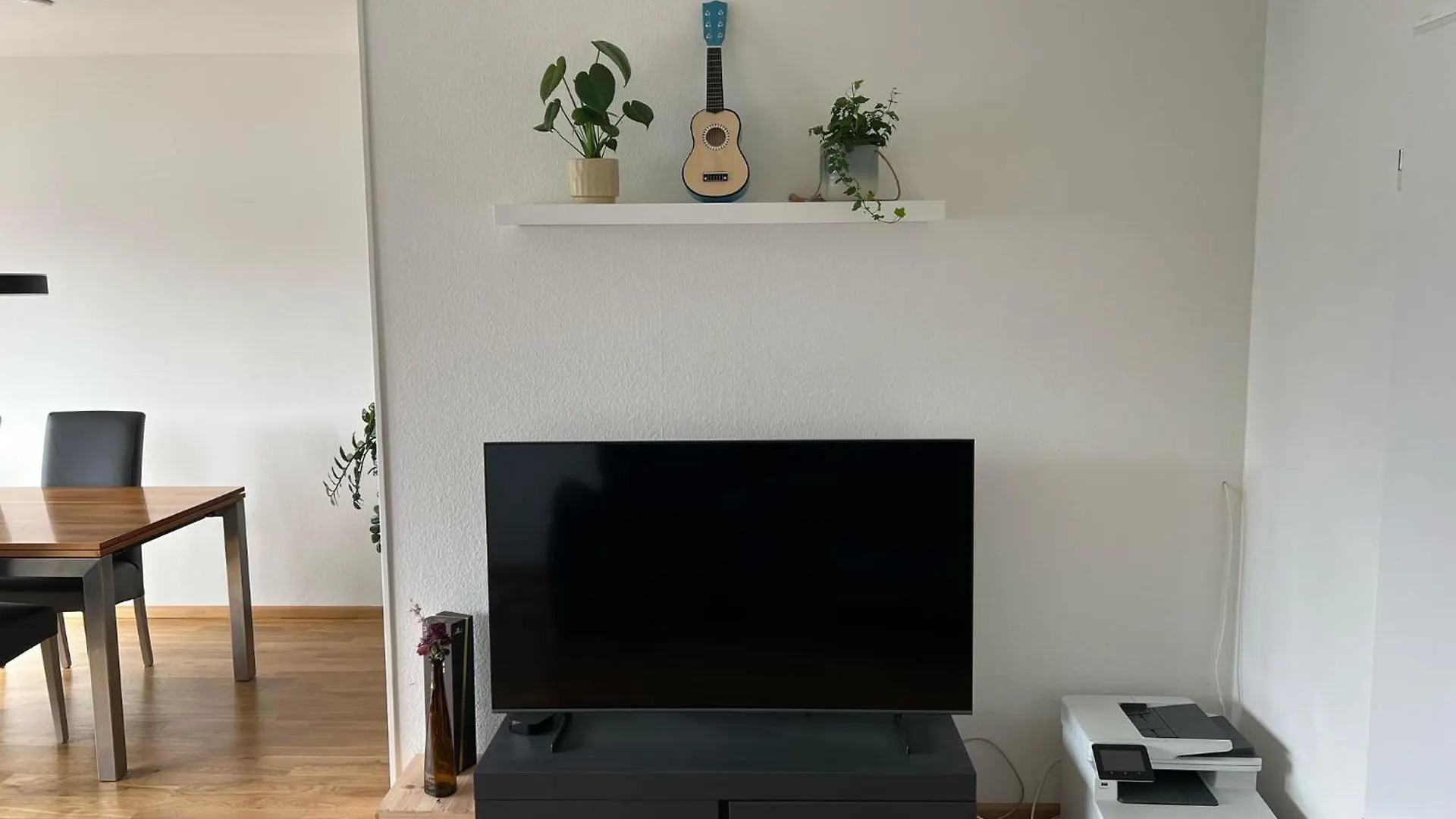 Apartment Moebelierte Wohnung Mit Balkon Zwischen Bahnhof Und St Jakob Basel Switzerland
